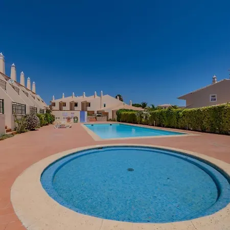 Casa de Férias Sao Rafael Townhouse With Pool